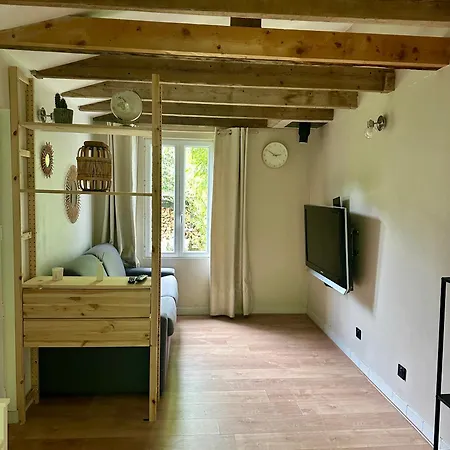 Privat bolig Studio Independant Jardin Avec Piscine Privatisee Brétigny-sur-Orge