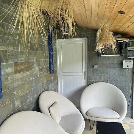 Studio Independant Jardin Avec Piscine Privatisee
